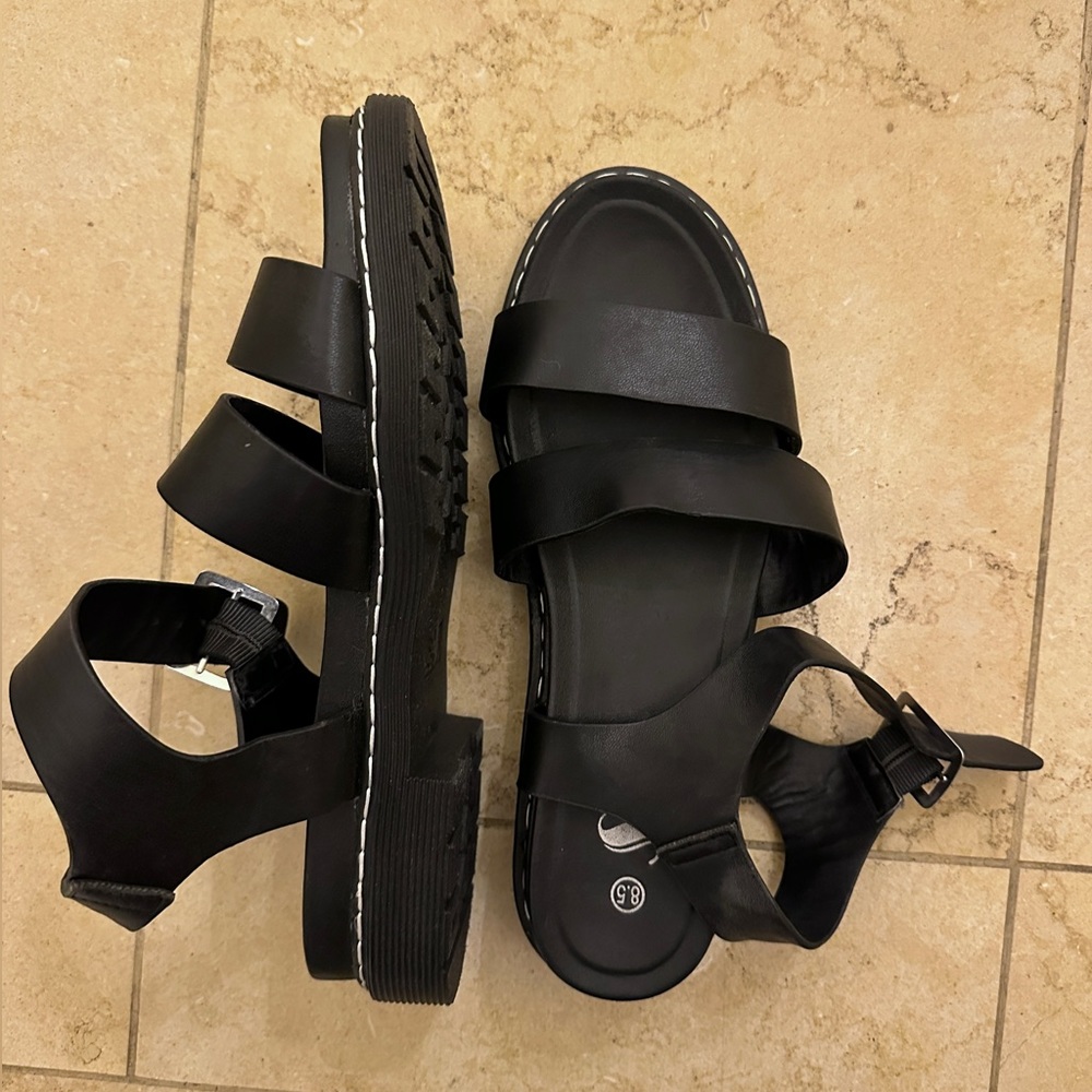 Black Buckle Chunky Sandals